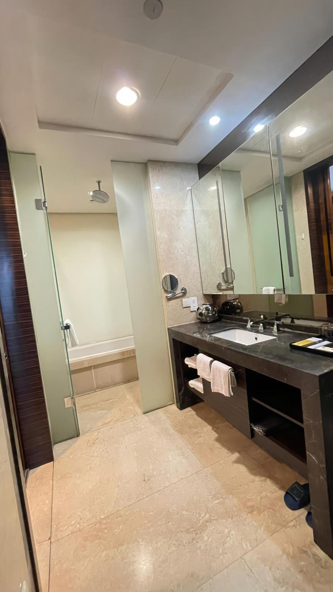 Guangzhou Xing Yi International Apartment - Poly World Branch Exterior photo